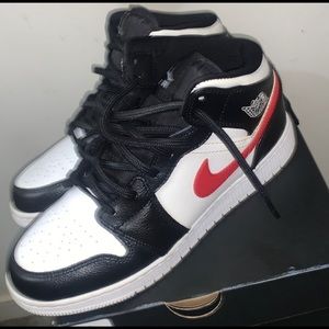 Air Jordan 1 Mid (GS) Multi Color Edition